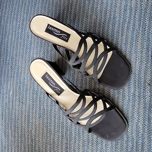 Jasmin Flex black strap heels